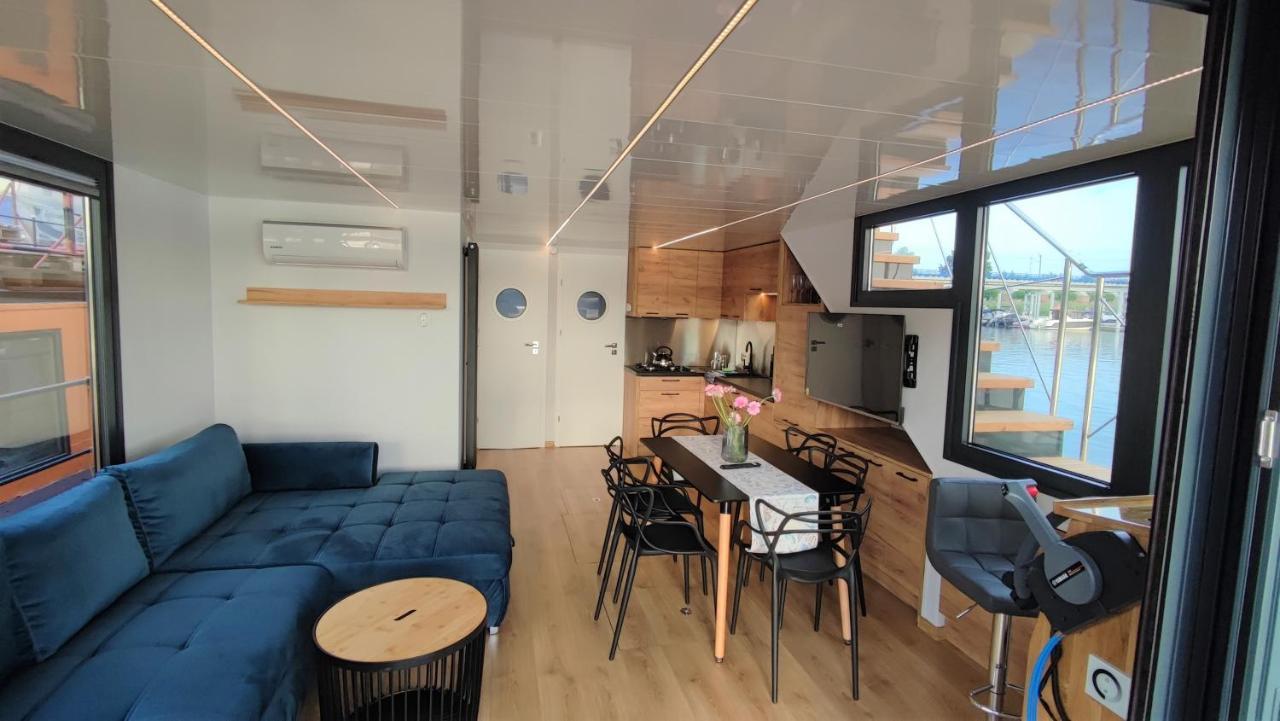 Houseboat Water King Apartament Plywajacy Dom Na Wodzie, 7 Os Вроцлав Екстериор снимка
